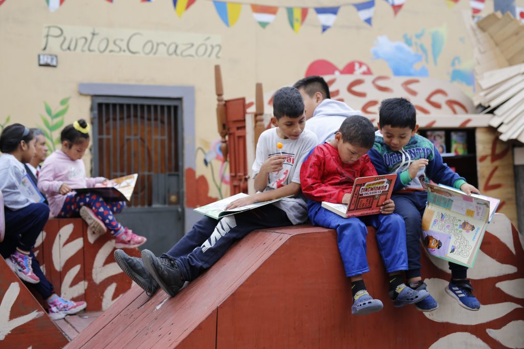 18-09-2023 ANTONIO MELGAREJO

INAUGURACION DE LA RUNRUNTECA
BIBLIOTECA BARRIOS ALTOS
ACCIONES SOCIALES POR LA LECTURA EN NIOS DE BARRIOS ALTOS
MINISTRA DE CULTURA LESLIE URTEAGA
ASOCIACION LA GRAN FAMILIA BARRIOS ALTOS